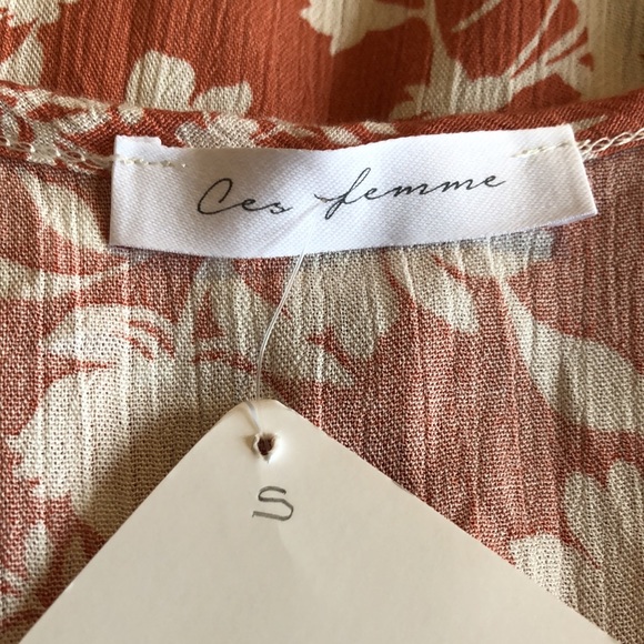 “   NWT Boho Chic ces femme “ Floral Dress “ - Picture 5 of 5